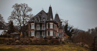 Immobilienmakler aus Ratingen Symbolbild Expert group