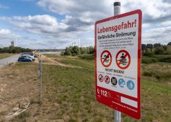 Duisburg, Neue Schilder warnen vor Gefahren im Rhein