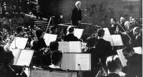 Arturo Toscanini mit dem ad hoc Eliteorchesterbeim Concert de Gala auf Tribschen 25. August 1938