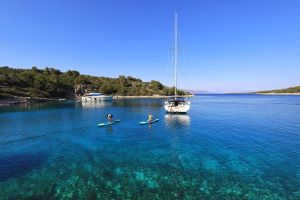 Mehrgenerationen Yachtcharter in Kroatien Symbolbild