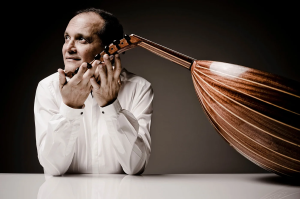 Anouar Brahem mit seiner Oud