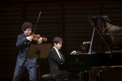 Hadelich und Cho Konzertfoto von Priska Ketterer Lucerne Festival