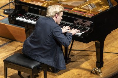 Solist am Piano Alexander Malofeev