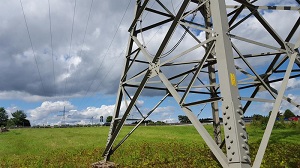 Der Wandel der elektrischen Energieversorgung in Deutschland weg von konventionellen Kraftwerken hin zu erneuerbaren Energien ist für die Verteilnetze vieler Stadtwerke eine große Herausforderung.  Oliver Brückl