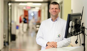 Lymphknoten-Experte: Prof. Dr. Bastian von Tresckow  UDE/Frank Preuß