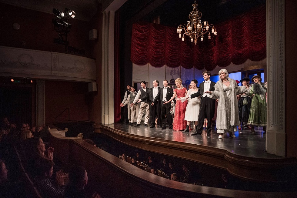 Applaus und die Standing Ovation an der Premiere Foto Roberto Conciatori