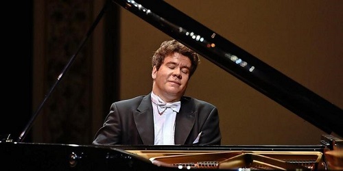 Klangmagier Denis Matsuev am Klavier Foto  Matthias Creutziger