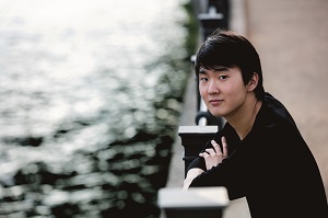 Seong-Jin Cho, Solist am Klavier Foto Harald Hoffmann