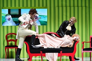 Statisterie des Theater Basel, Holger Falk, Sara Hershkowitz, Seth Carico foto Sandra Then