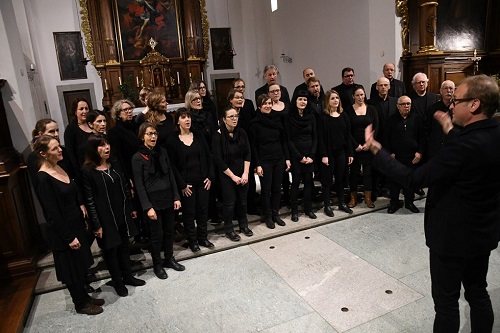 Vokalensemble Sursee mit Leiter Peter G. Meyer 