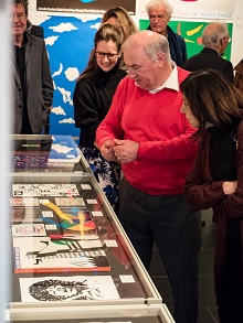 Auch Details erklärt der Künstler gedulig