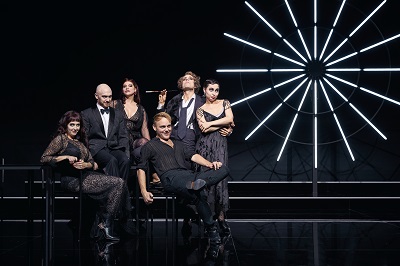 Rebecca Krinsky Cox, Jason Cox, Sarah Alexandra Hudarew, Bernt Ola Volungholen, Robert Maszl, Diana Schnürpel