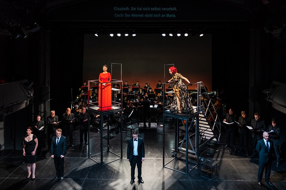 Maria Stuarda links, Elisabetta rechts, unten von l.n.r. Anna, Talbot, Leicester, Cecil