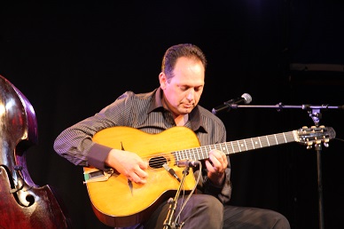 Stochelo Rosenberg, Gitarre