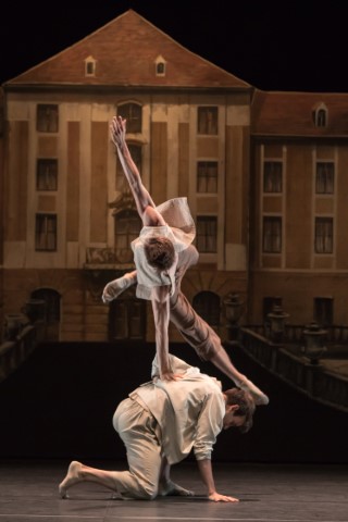 Szenenfoto der Produktion von Gregory Batardon