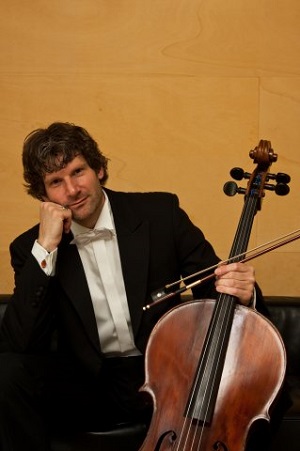 Alexander Kionke Violoncello