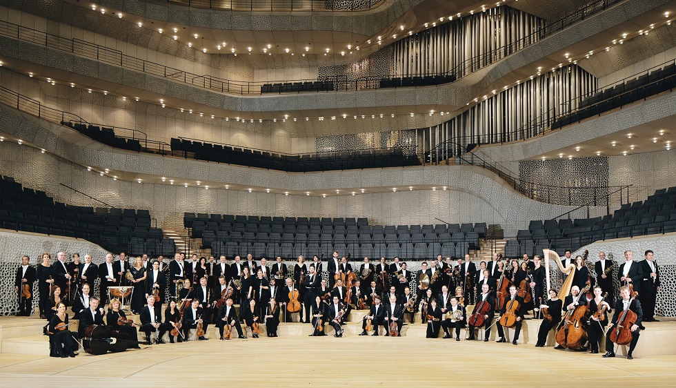 Das NDR Elbphilharmonieorchester im grossen Saal der Elbphilharmonie