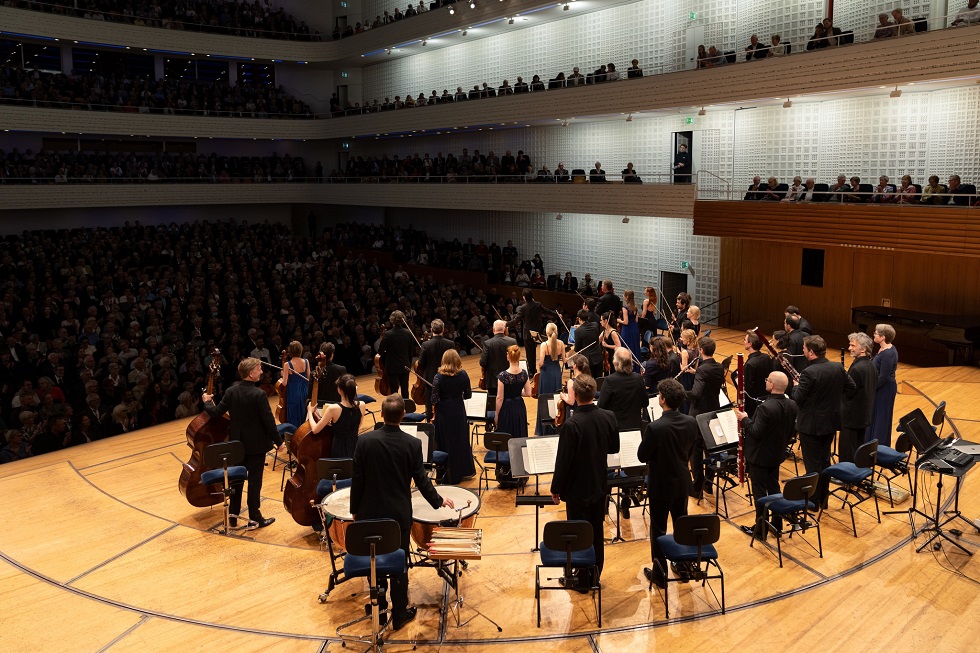 Die Künstler bedanken sich für den Schlussapplaus Konzertimpression von Fabrice Umiglia