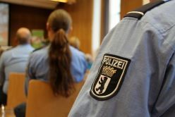 Berlin: Ausbildung zusätzlicher Studierender im Bachelorstudiengang „Gehobener Po-lizeivollzugsdienst“ bis 2028 vereinbart. 630 Studienplätze pro Jahr an der Hochschule für Wirtschaft und Recht Berlin  Sylke Schumann  Sylke Schumann / HWR Berlin
