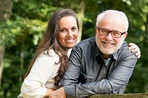 Beziehungen mit Altersunterschied Symbolbild