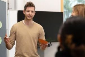 Universität Witten/Herdecke startet innovativen Bachelor-Studiengang „Management im Gesundheitswesen“
