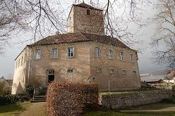 Denkmalpflege: das Schloss Erlach soll aus seinem Dornröschenschlaf geweckt werden. (Foto Prof. Zankl)