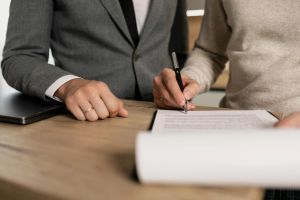 AGBs verstehen: Warum das Kleingedruckte oft entscheidend ist