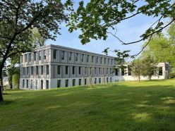 Blick auf den Bürobereich des Kirch-Hauses von Nordosten  AIP