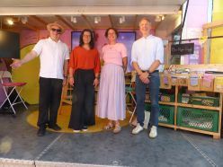 moderierte Gespraechsrunde": v-l-n-r: Moderator Frank Hofmann, Dr. Jacinta Kellermann, Julia Schmidt, Stefan Möller