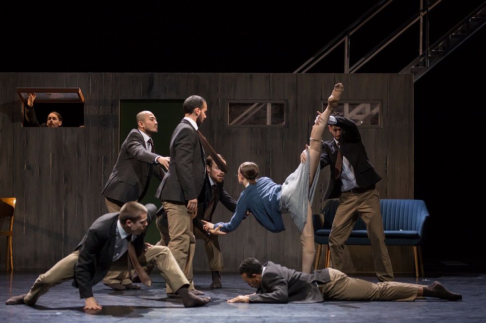 anz 26 Hinter Türen Foto Gregory Batardon