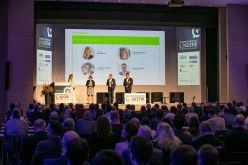 Seit mehr als 40 Jahren bietet der »Zukunftskongress Logistik – Dortmunder Gespräche« einen einzigartigen Austausch zwischen Wissenschaft und Wirtschaft.  Quelle: Thomas Willemsen  Copyright: Fraunhofer IML