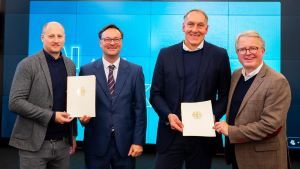 v. l. n. r.: Dr. Maximilian Austerjost (Fraunhofer IML), Oliver Luksic (BMDV), 