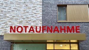 Notaufnahmen als erste Anlaufstelle für Menschen nach Gewalterfahrungen. Neuen Podcast-Folge von „Gemeinsam weiterdenken hoch6“ thematisiert Versorgung von Gewaltbetroffenen und psychosoziale Versorgung von Geflüchteten in Deutschland.  Quelle: Sylke Schumann  Copyright: Sylke Schumann / HWR Berlin