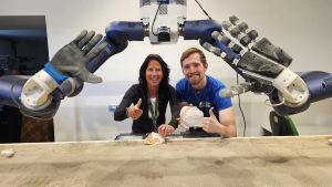 Brachten dem Roboter das Puzzeln bei: Maren Bennewitz und Nils Dengler.  Quelle: Humanoid Robots Lab, Uni Bonn