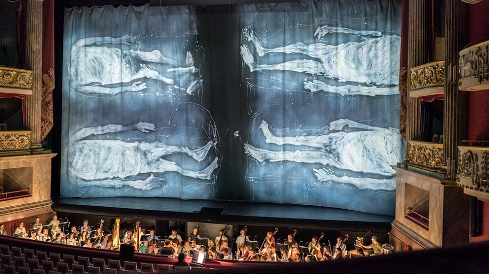 Baselitz Bühnenbild 1. Akt Foto Peter Meisel