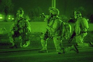 Aufrüstung die Nachtsichttechnologie Symbolbiild