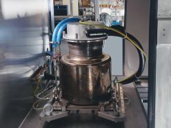 Aufbau der Hybridtechnologie zur Behandlung von Flüssigkeiten mit Elektronen  Copyright: Fraunhofer FEP