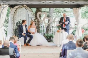 Trauredner Symbolbild