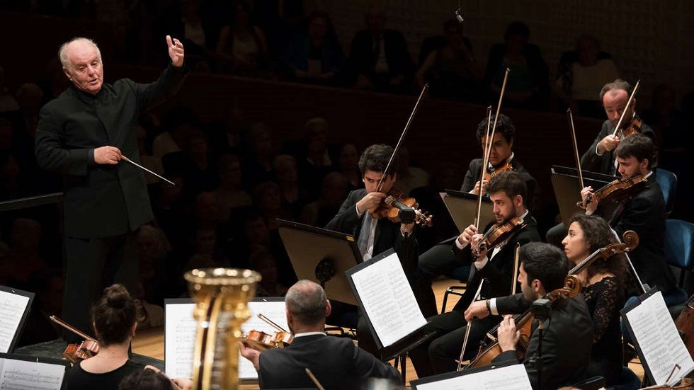 Das Sinfoniekonzert 6 mit Dirigent Daniel Barenboim und dem West-Eastern Divan Orchestra. Foto Priska Ketterer