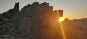 Archäologische Funde wie diese Ruine geben Aufschluss über die Bevölkerung auf der Erde vor vielen Jahrhunderten. Quelle: Nicolas Antunes  Nicolas Antunes