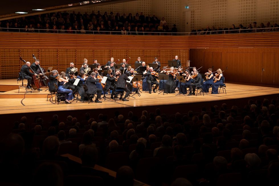 Die Festival Strings Lucerne snd startbereit Foto Fabrice Umiglia