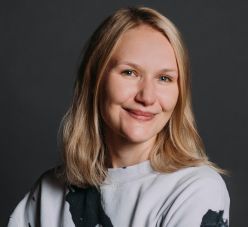 DMV-Journalistenpreisträgerin (2025)  Quelle: Vera Johannsen