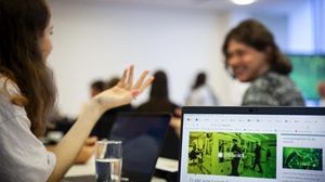 Das Kompetenzzentrum »Green ICT @ FMD« veranstaltet die Camps, um Studierenden im Bereich ressourcenschonende IKT wichtige Einblicke in die Forschungslandschaft und -infrastruktur zu geben und sie miteinander sowie mit wichtigen Stakeholdern zu vernetzen.  Fraunhofer Mikroelektronik