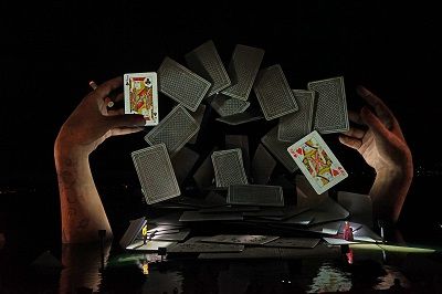 Auch heuer beeindruckt die Seebühne und das Bühnenbild zu Carmen