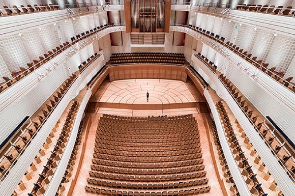 KKL Luzern, der Konzertsaal mit 1898 Sitzplätzen