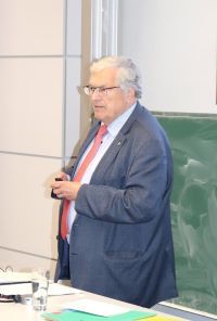 Prof. Dr. Hubert Weiger referierte an der Hochschule Emden/Leer.  Hochschule Emden/Leer