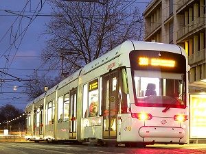 Bochum Stadtbahn Foto Holidu via Pixabay