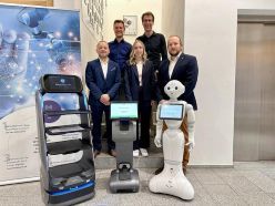Team des EXIST-Forschungstransfer-Projekts Athegus: Sebastian Schmidt, Stefan Fischer, Eva Pletl und Tobias Greiler mit Mentor Prof. Dr. Florian Wahl (v.l.n.r.).  THD/TC Grafenau