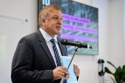 Prof. Dr. Burak Çopur, Leiter des Zentrums für Radikalisierungsforschung und Prävention (ZRP) IU Internationale Hochschule
