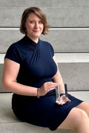 Sara Zumhasch präsentiert ihren „Global Simulation & Gaming Award“  Quelle: Maria Freese